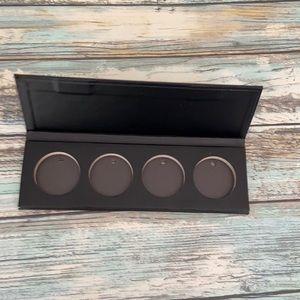 Younique Quad Palette